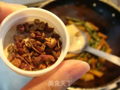Make Fried potatoes with sword beans step 6