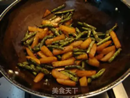Make Fried potatoes with sword beans step 7