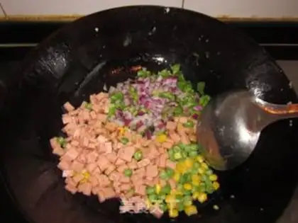 Make egg fried rice step 3