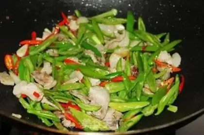 Make Farmhouse stir-fried pork step 9