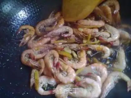 Make Braised prawns step 7