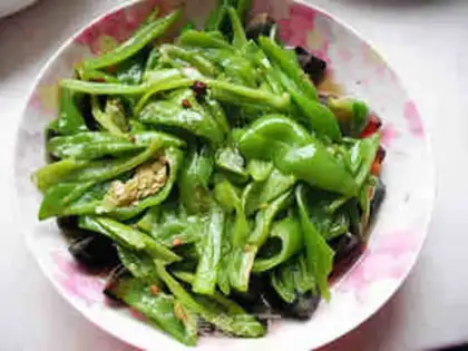 Make Preserved egg with green pepper step 4