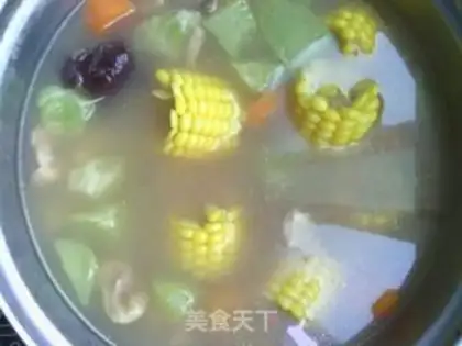 Make Stewed chicken soup with corn and lettuce step 7
