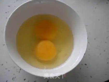 Make Scrambled eggs with diced tomatoes step 2