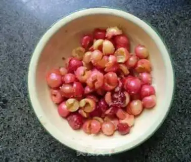 Make Cherry in syrup step 0