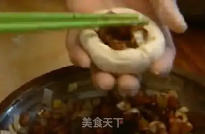 Make steamed buns with soy sauce step 4