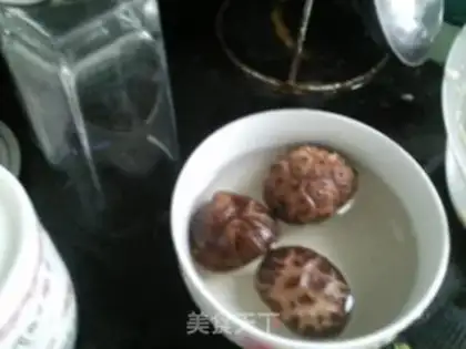 Make Pork buns with mushroom and cabbage step 0