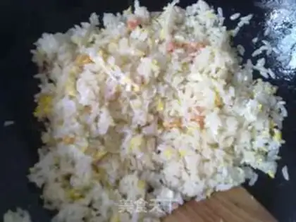 Make bowknot egg fried rice step 8