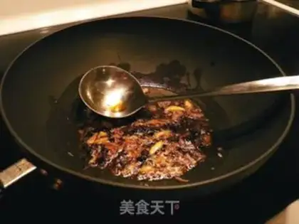 Make Lao Gan Ma Buasted Pig Run step 3