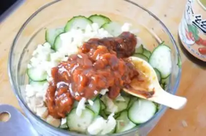 Make Cucumber slices with soybean sauce and garlic step 2