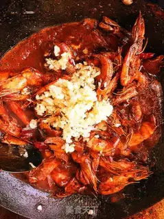 Make Spicy shrimp snail step 13