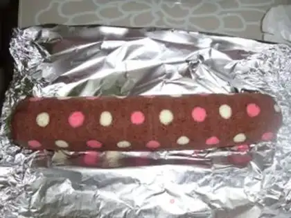 Make Colored wave dot cake roll step 19