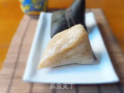 Make Big bean ribs rice dumplings step 3