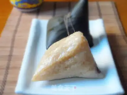 Make Big bean ribs rice dumplings step 5