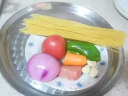 Make Spaghetti with tomato sauce step 0