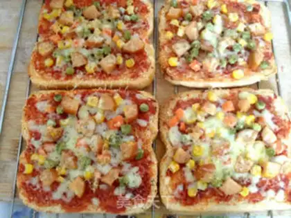 Make mini pizza step 11