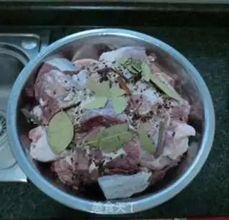 Make Spiced beef in sauce step 2