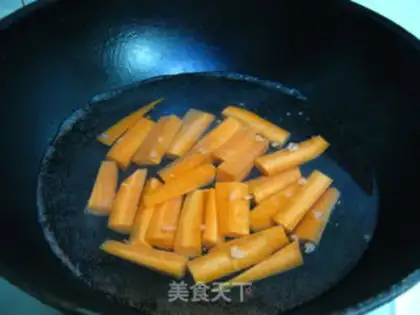 Make Rice cake with tomato sauce step 1