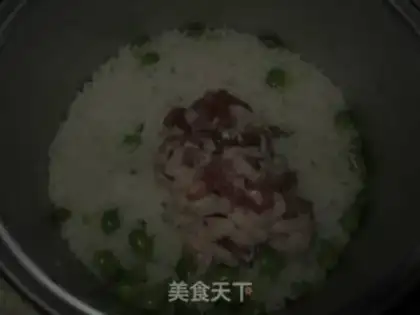 Make Rice with shredded pork and mushrooms step 5