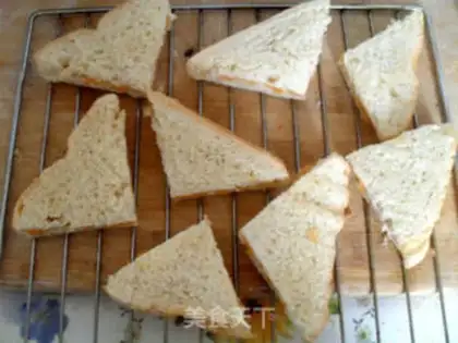 Make Mini triangle pork floss step 6