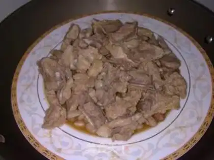 Make Steamed peanuts with western steak step 7