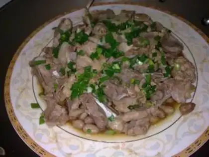 Make Steamed peanuts with western steak step 8