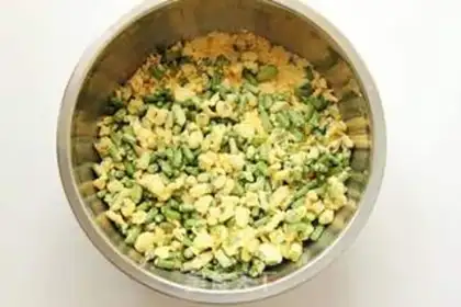 Make Steamed cowpea with corn flour step 5