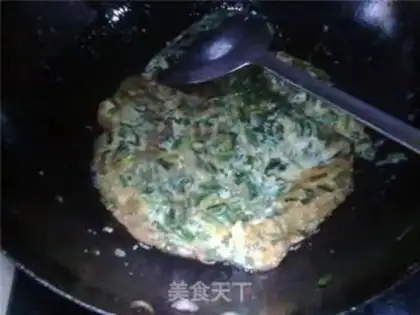 Make Fried eggs with leek step 7