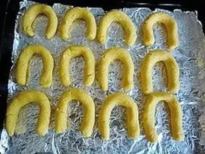 Make corn crescent cookies step 7