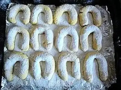 Make corn crescent cookies step 9