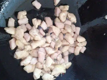 Make diced chicken with tomato sauce step 2