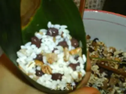 Make Grain-grain bacon rice dumplings step 13