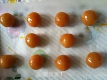 Make egg yolk cake step 4