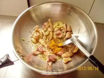 Make Curry chicken pieces and roasted potatoes step 6