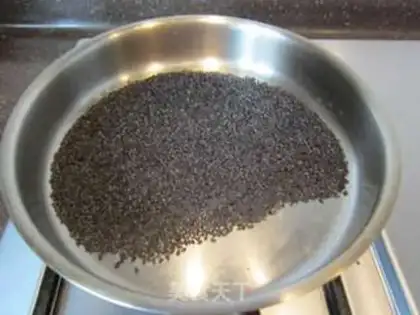 Make purslane garlic paste step 3