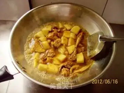 Make Curry chicken pieces and roasted potatoes step 9