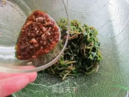 Make purslane garlic paste step 6
