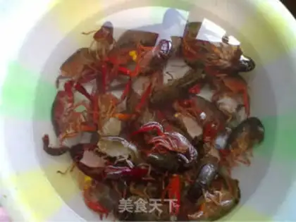 Make spicy crayfish step 0