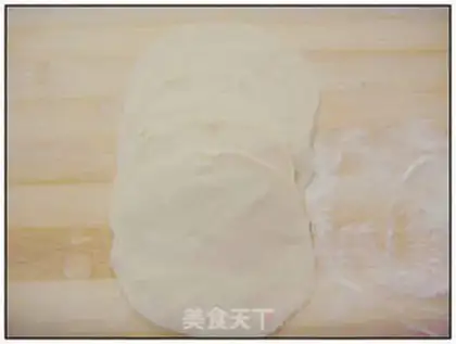 Make Rose steamed buns step 6