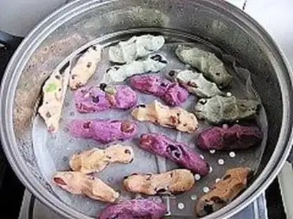 Make Steamed cake with finger bean stuffing step 9