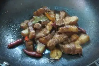 Make Braised pork belly with beer step 5