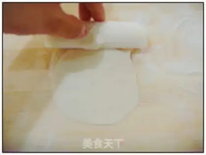 Make Rose steamed buns step 7