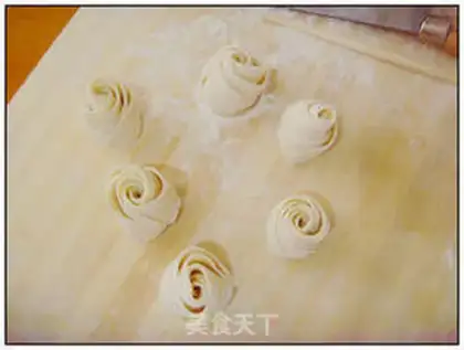 Make Rose steamed buns step 9