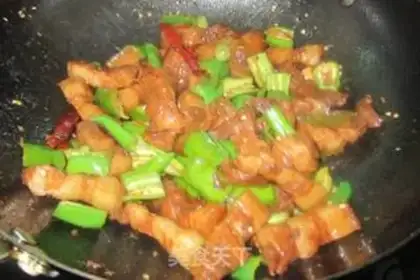 Make Braised pork belly with beer step 7