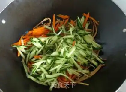 Make day lily salad step 16