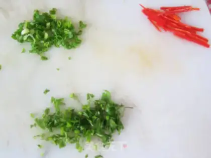 Make Spicy shredded potatoes salad step 2