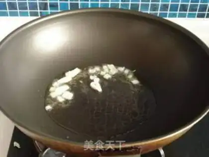 Make stir-fried baby vegetable with double fresh food step 3
