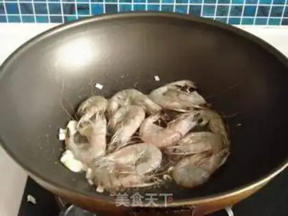 Make stir-fried baby vegetable with double fresh food step 4