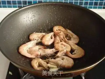 Make stir-fried baby vegetable with double fresh food step 5