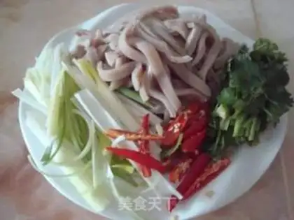 Make stir-fried mutton tripe step 1